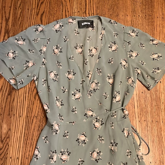 Reformation Dress - Picture 3 of 9